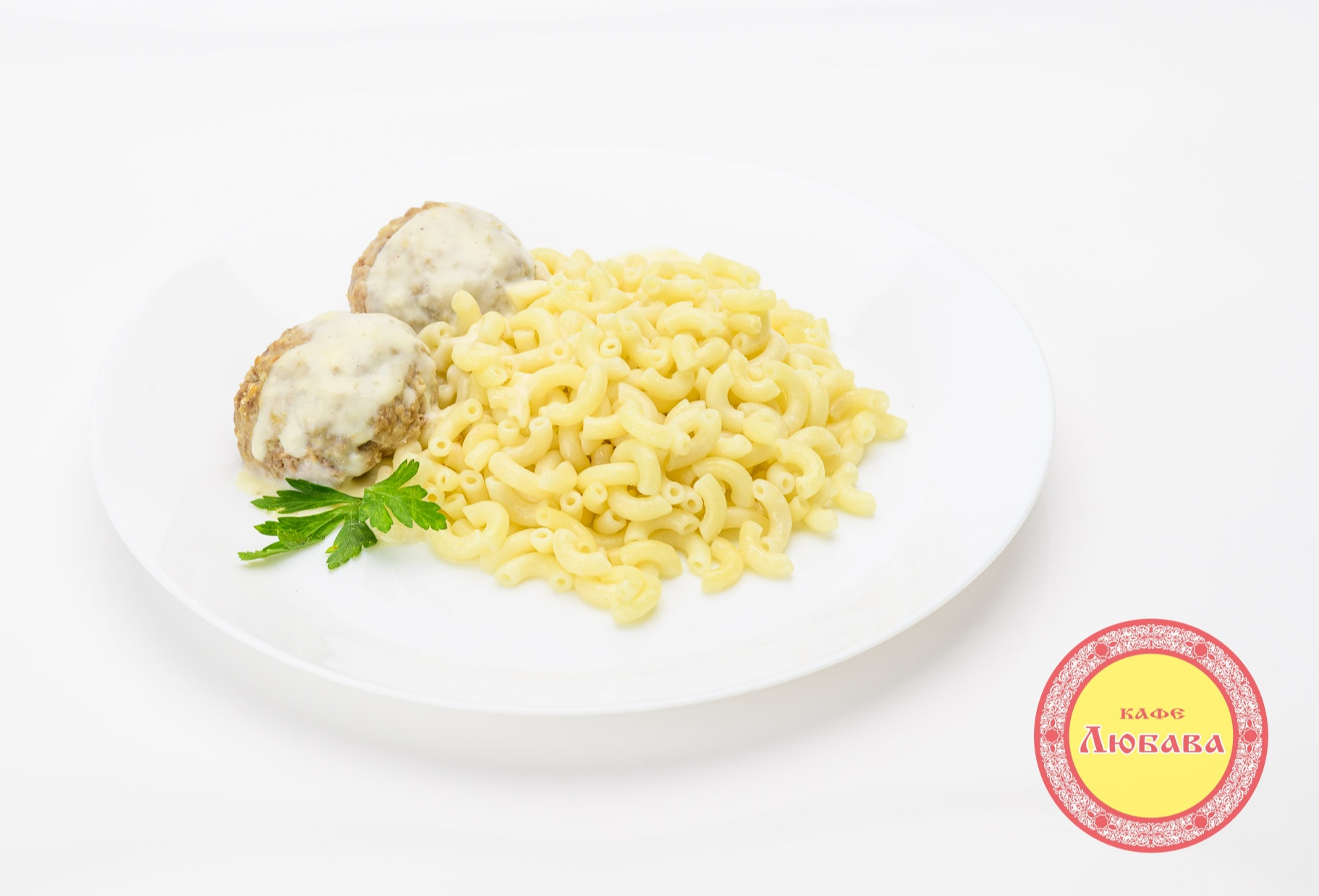 Тефтели с макаронами